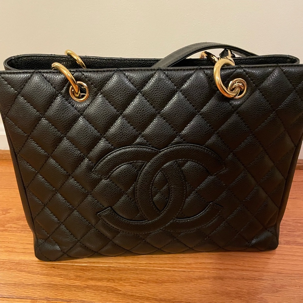 Chanel -Cavier quilted grand shopping tote black with gold chain (preowned)